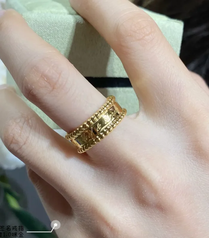 VCA Signature Ring Size 678