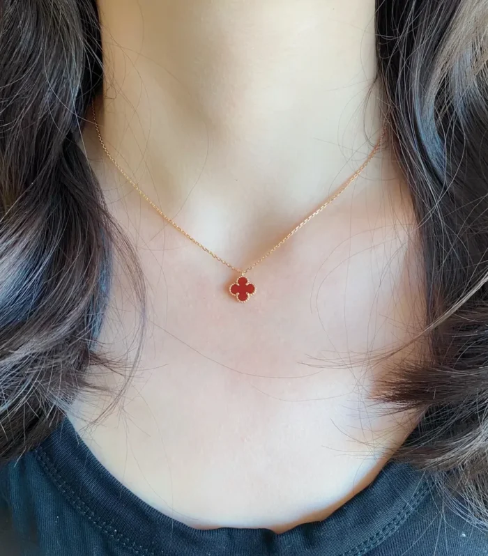 VCA Mini Clover Necklace Agate