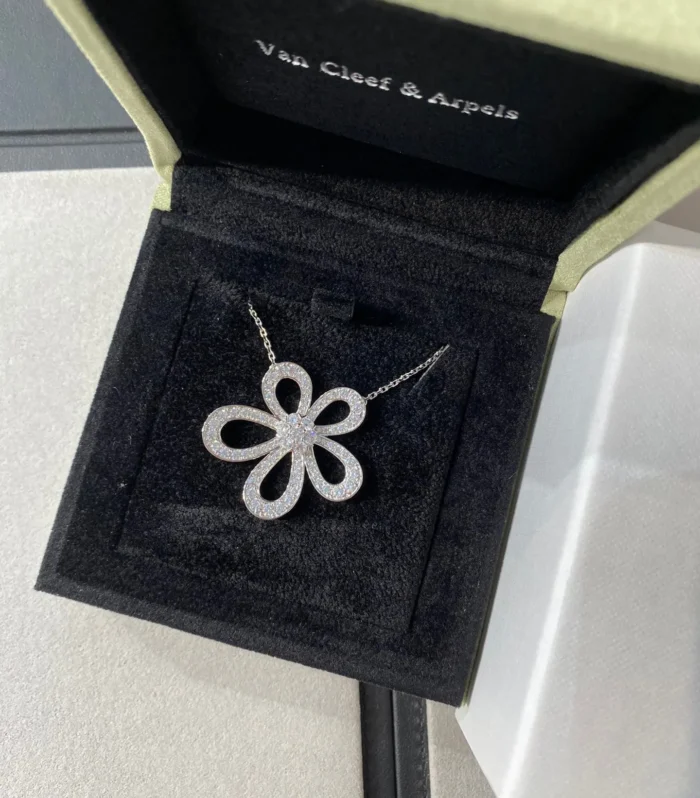 VCA Large Flower Necklace