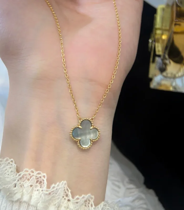 VCA Clover Pendant Gray Mother-of-Pearl