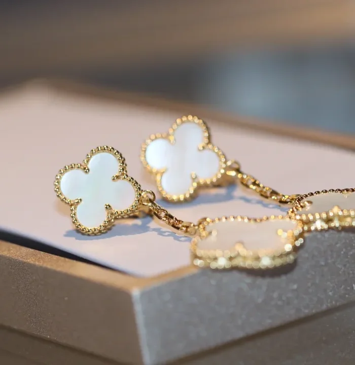 VCA Clover Earrings