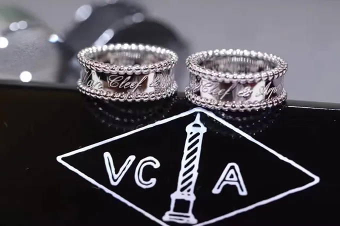 VCA Bead Logo Ring Platinum