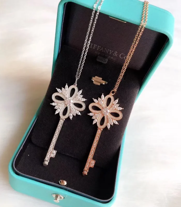 Snowflake Key Pendant Large