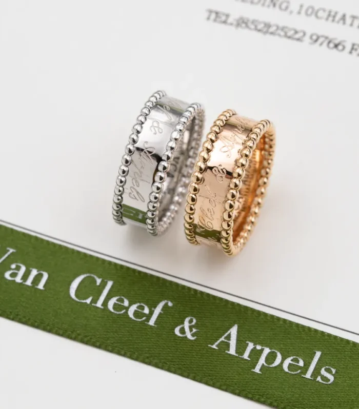 Signature Clover Ring