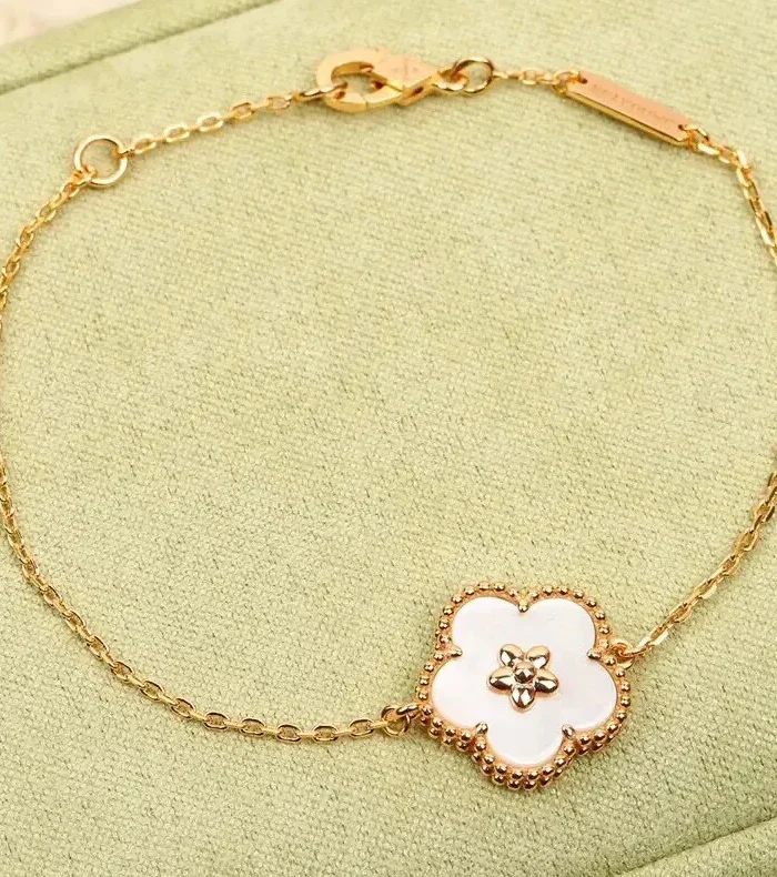 Plum Blossom Bracelet Silver
