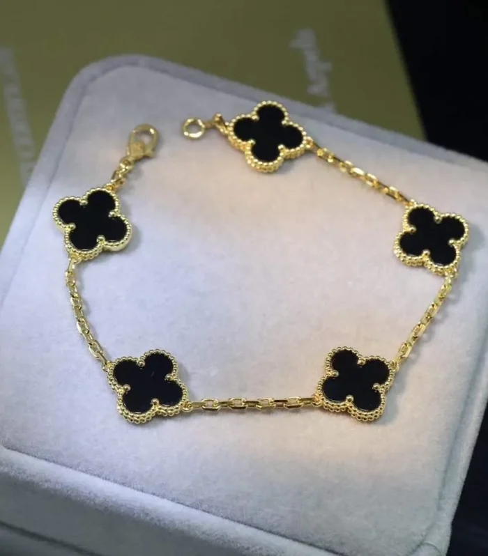 Onyx Clover Five-Flower Bracelet