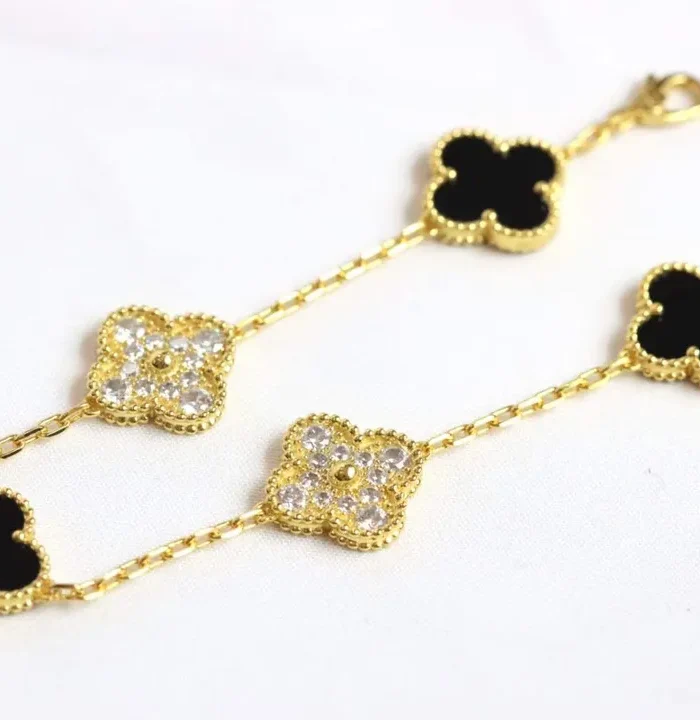 Onyx Clover Diamond Bracelet