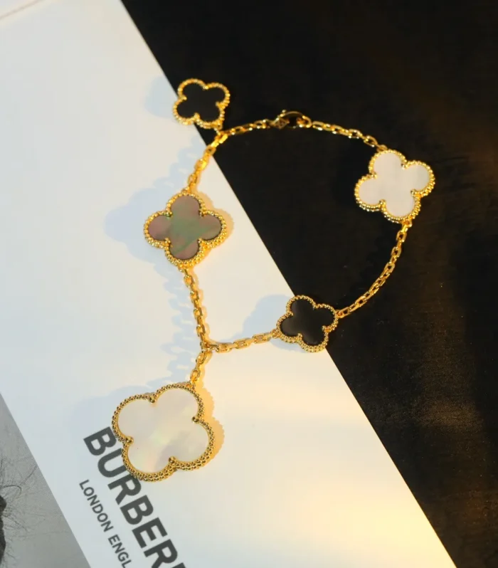 Magic Clover Irregular Bracelet