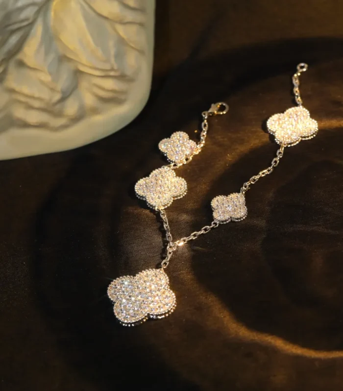 Magic Clover Diamond Bracelet