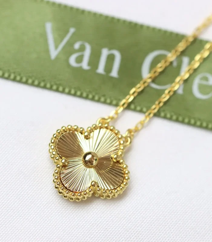 Alhambra Openwork Clover Necklace Gold