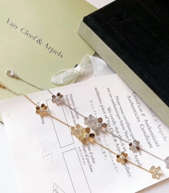 Alhambra Flower Bracelet