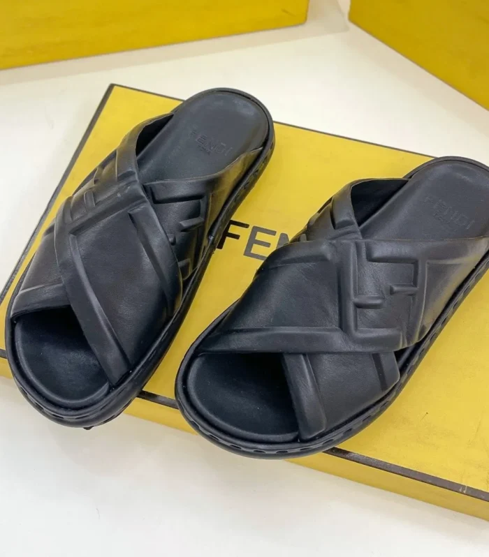 FENDI CROSSOVER SLIPPER IN BLACK CALFSKIN