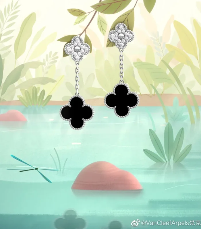 Alhambra Double Flower Earrings Gold