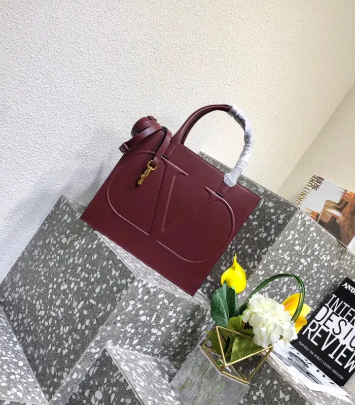 Valentino Garavani Walk Tote