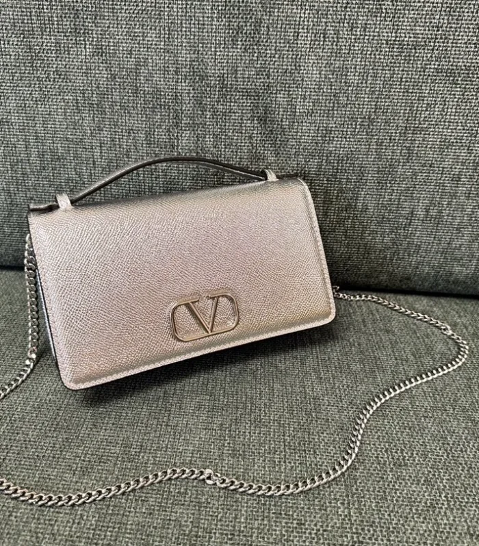 Valentino Garavani Vring WOC Chain Bag