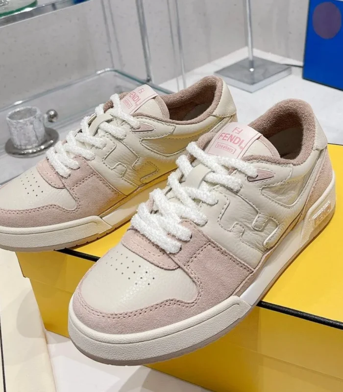 FENDI CASUAL SNEAKER IN WHITE CALFSKIN AND LIGHT PINK SUEDE