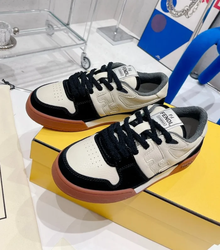 FENDI CASUAL SNEAKER IN WHITE CALFSKIN AND BLACK SUEDE