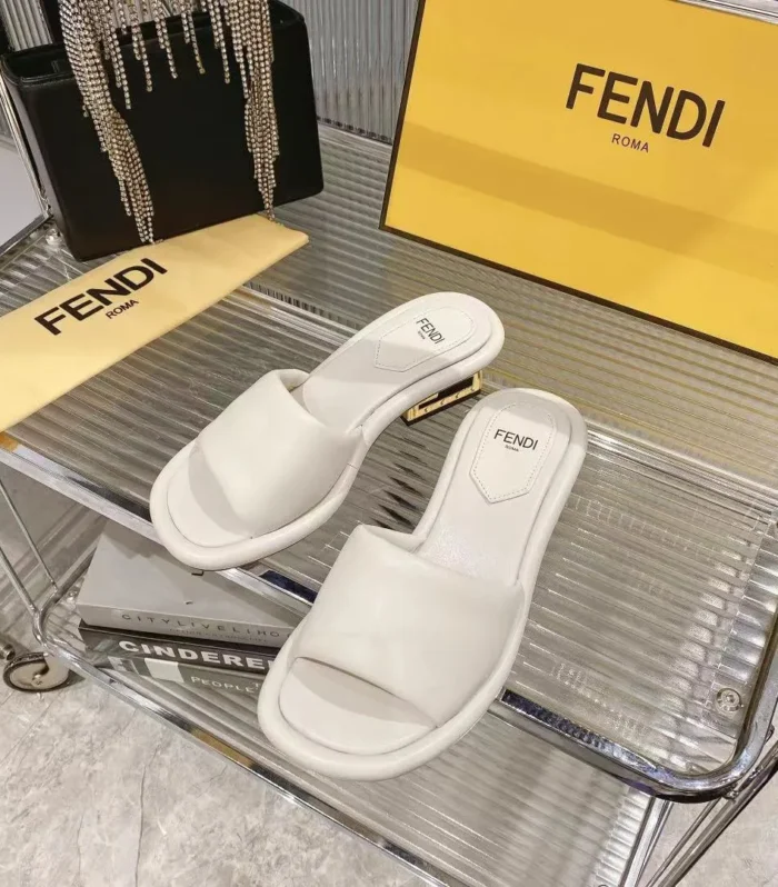 FENDI BAGUETTE SLIDES WOMEN IN WHITE CALFSKIN