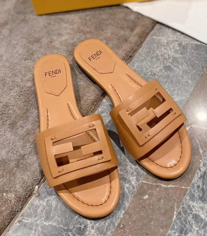 FENDI BAGUETTE SLIDES IN  COPPER BROWN LAMBSKIN