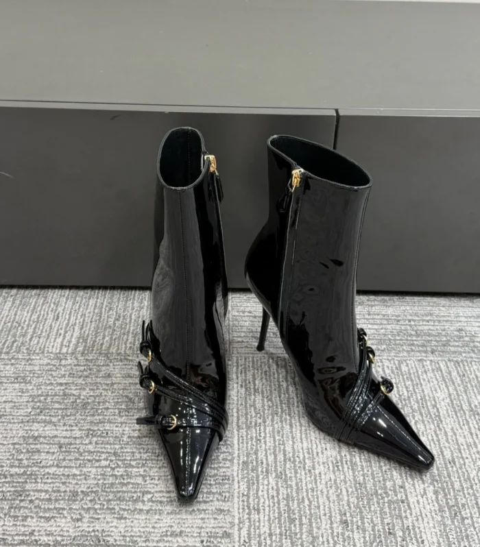 Miu 90 short boots black patent leather 417986