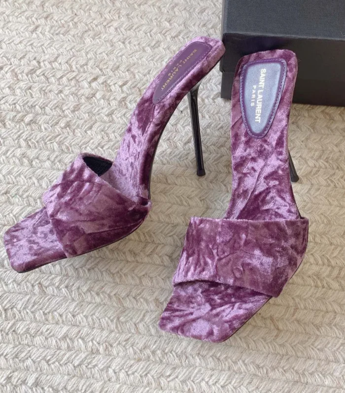 HIGH HEEL SLIDES IN PURPLE VELVET