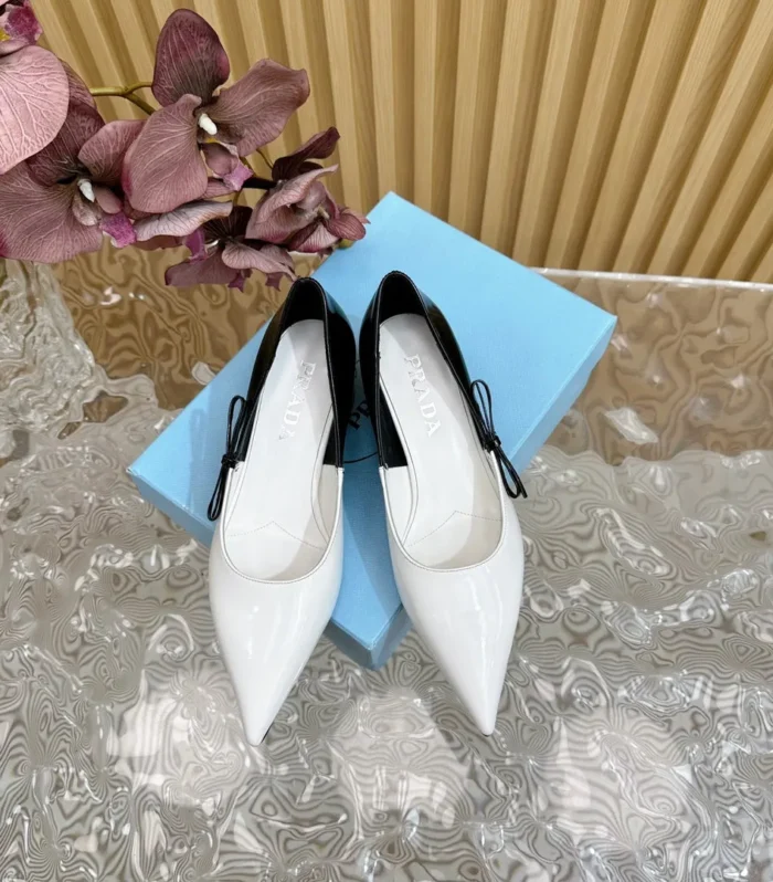PRA BRUSHED PUMPS WHITE AND BLACK CALFSKIN