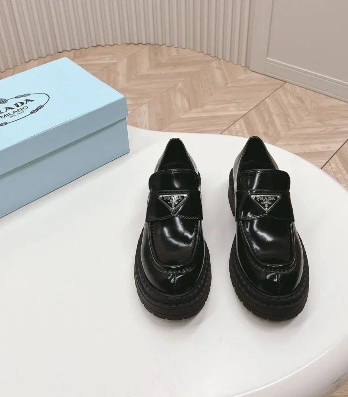 PRA BRUSHED MONOLITH LOAFERS GLOSSY BLACK CALFSKIN