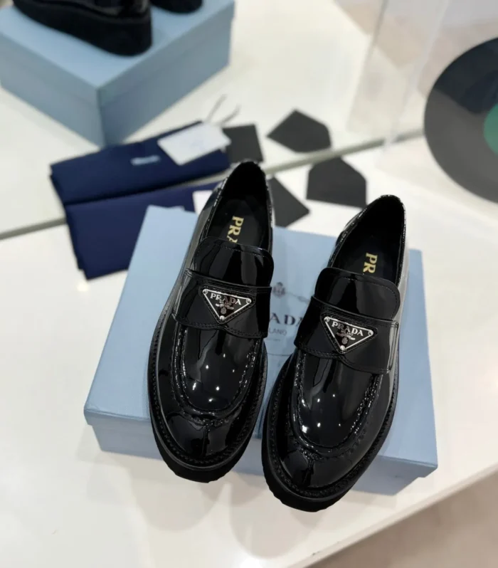 PRA BRUSHED LOAFERS GLOSSY BLACK LAMBSKIN