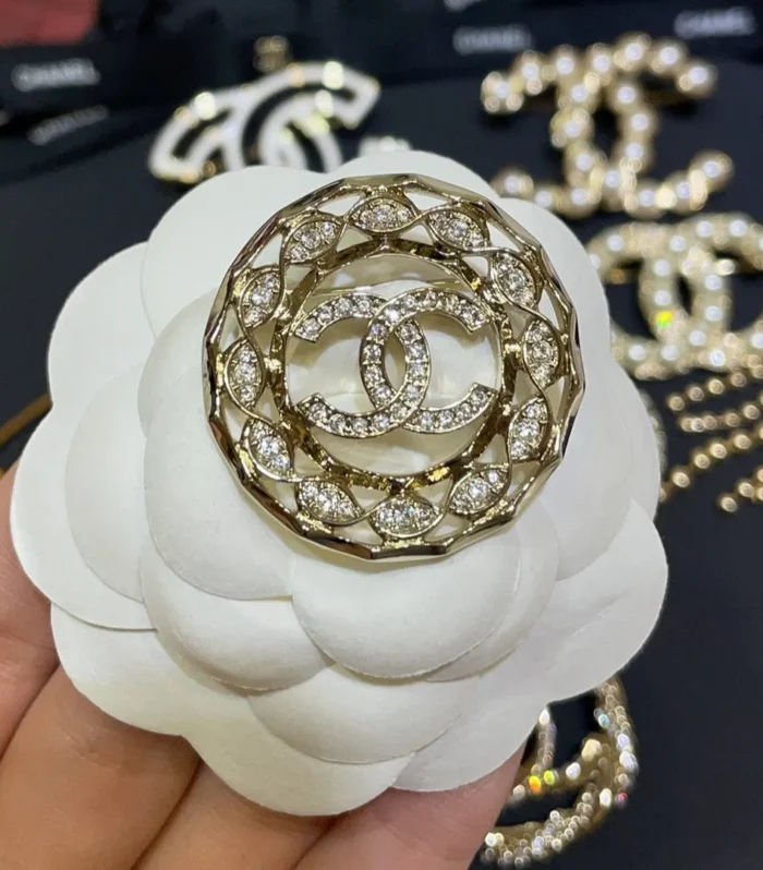 CC Brooch Gold 163243
