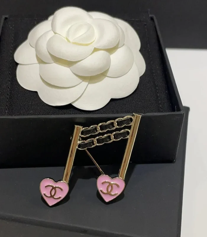 CC Brooch Gold 163086