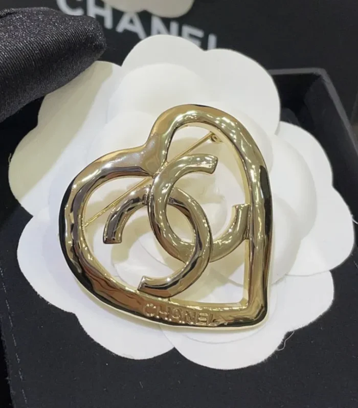 CC Brooch Gold 159549