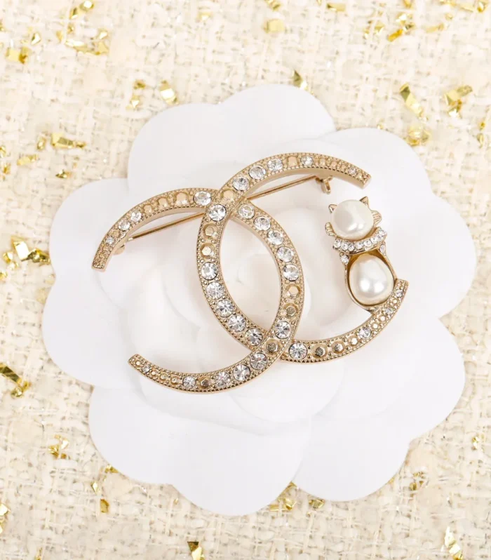 CC Brooch 157267