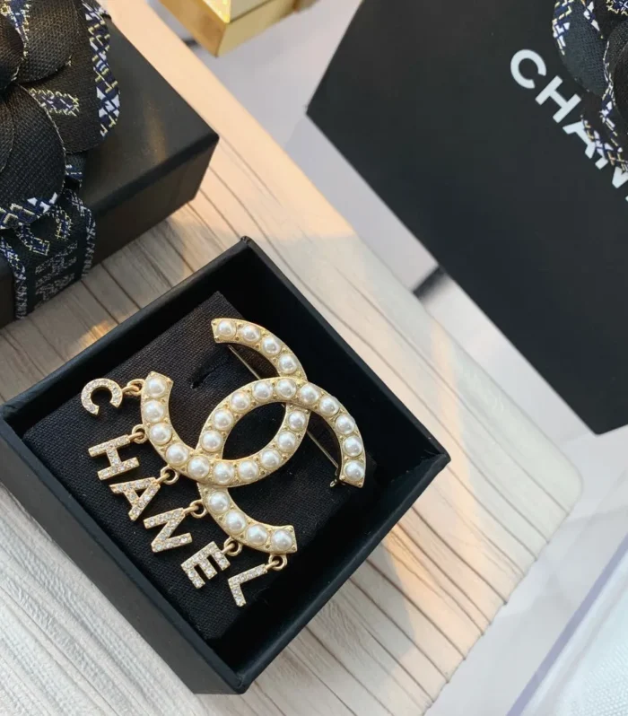 CC Brooch 156611