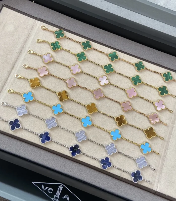 Alhambra Dynamic Collection