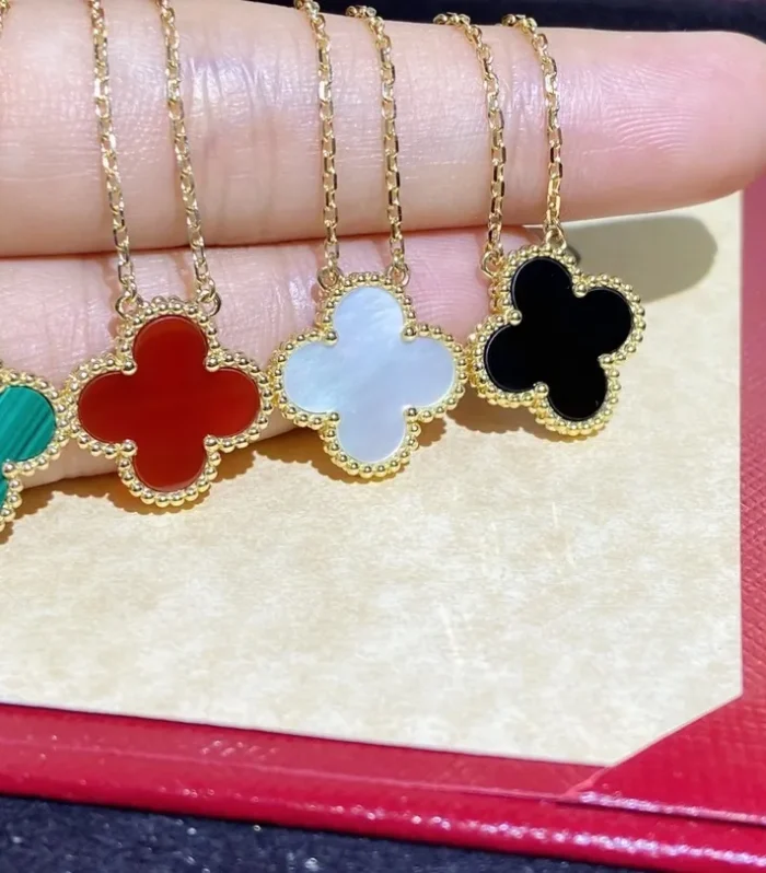 Alhambra Clover Pendant
