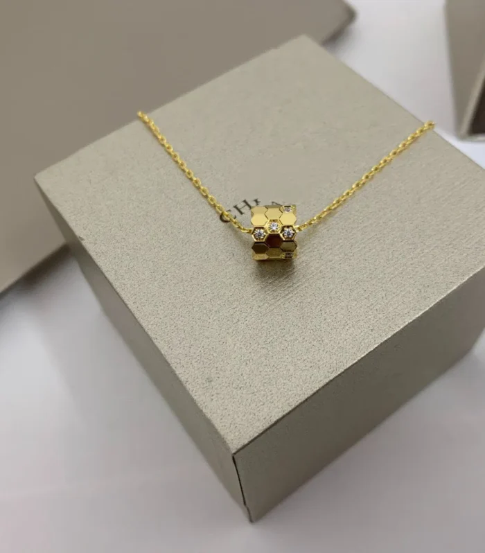 BEE LOVE DIAMOND NECKLACE