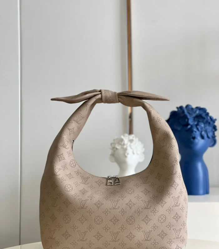 Louis Vuitton Why Knot MM