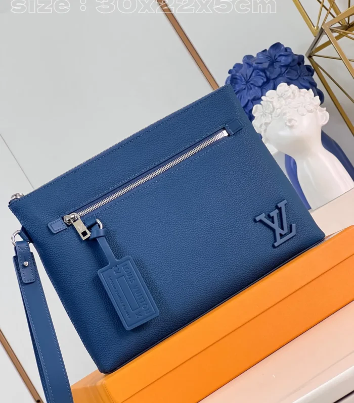 Louis Vuitton Takeoff Pouch
