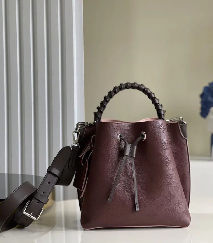 Louis Vuitton Vert Lagon Muria