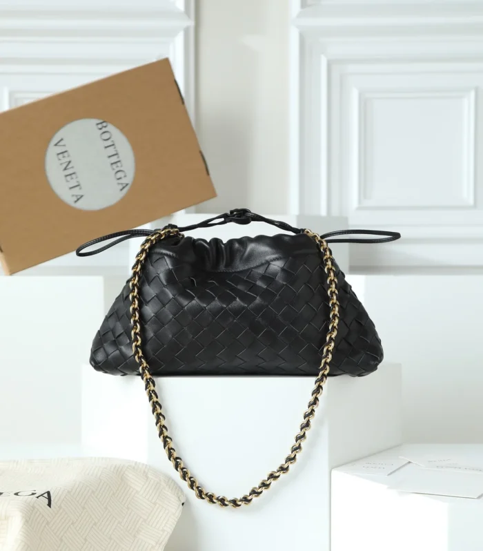 Dustbag Notte Chain Clutch