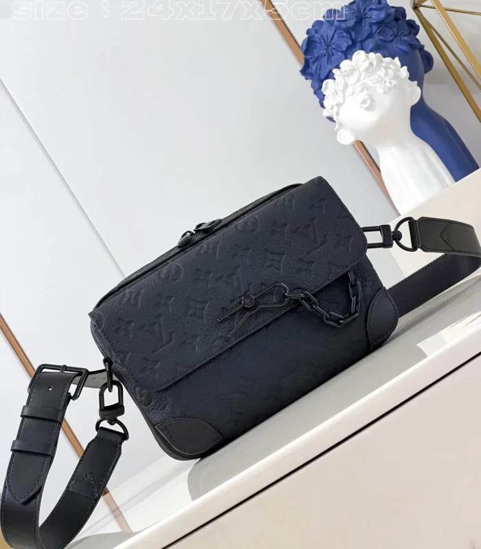 Louis Vuitton Steamer Messenger
