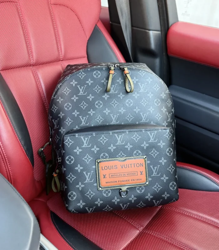 Discovery Backpack Monogram Black