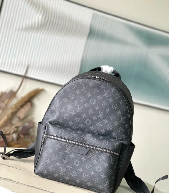 Discovery Backpack MM Monogram Eclipse