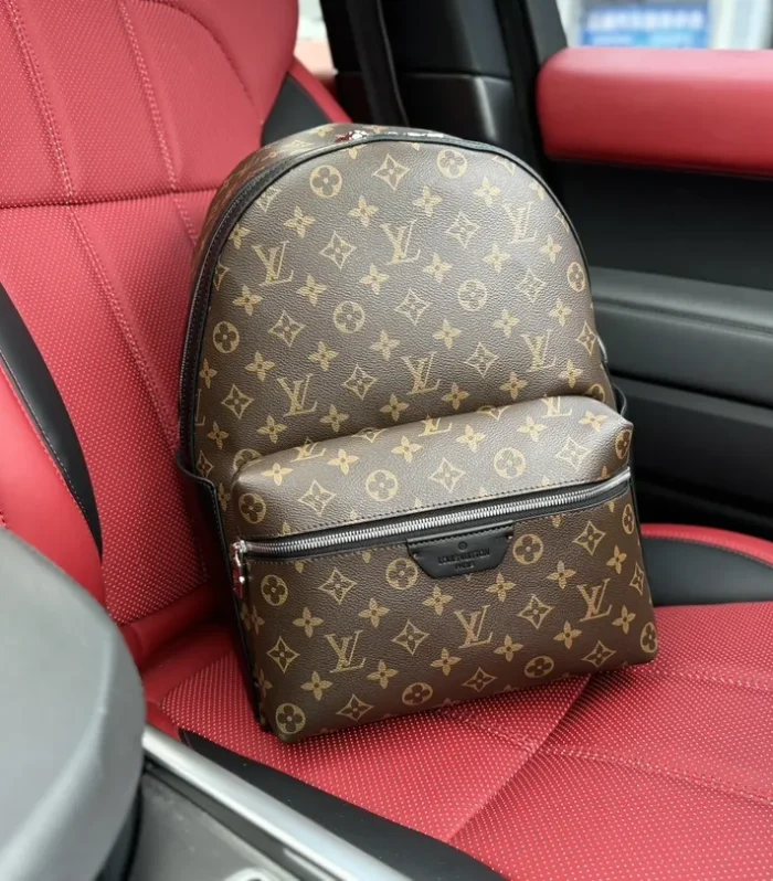 Discovery Backpack Medium Monogram