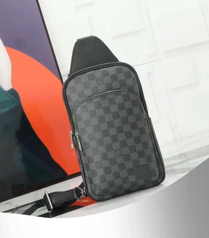 Avenue Sling Bag Taiga Leather