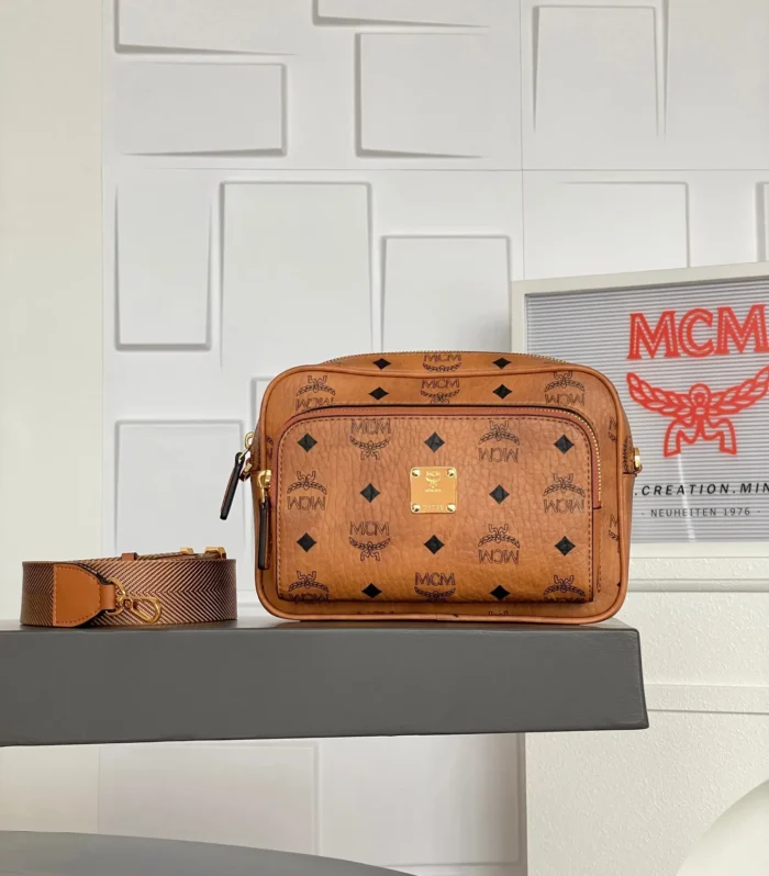 Aren Visetos Crossbody Small Cognac