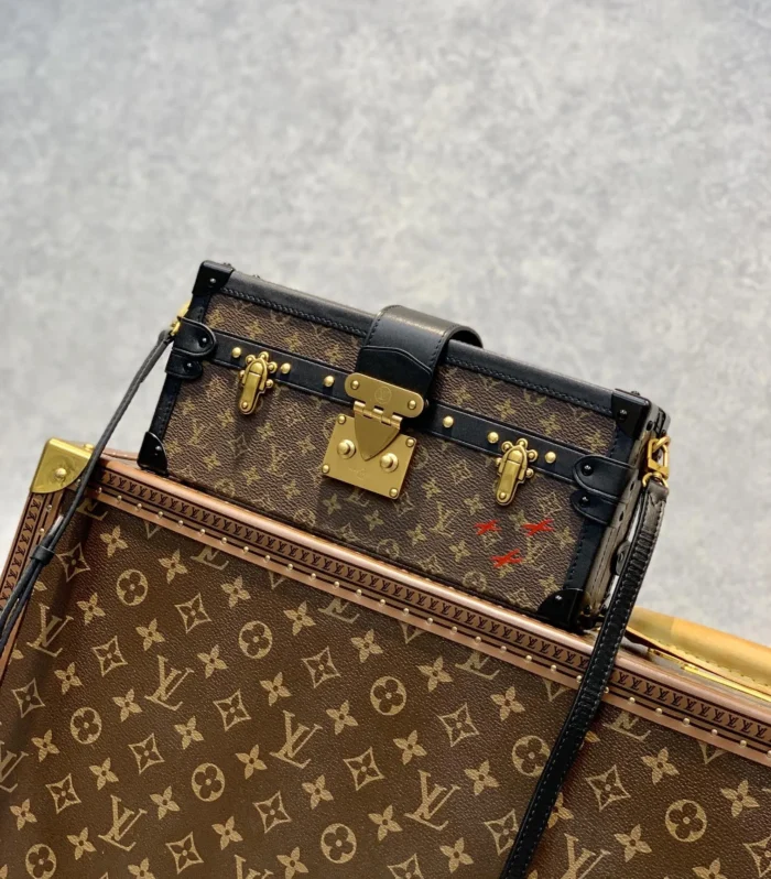 Louis Vuitton Petite Malle East West