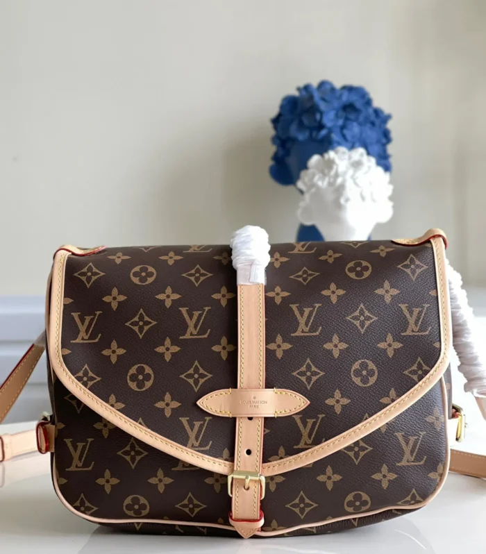 Louis Vuitton Saumur